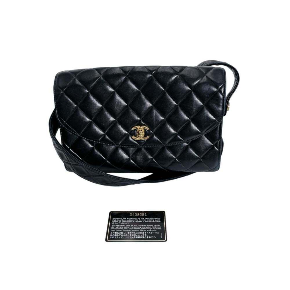 Chanel body bag/shoulder bag, lambskin, matelassé, black.